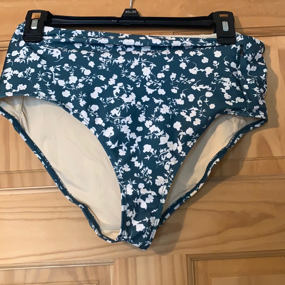 Heigh waisted Nani swim bottoms